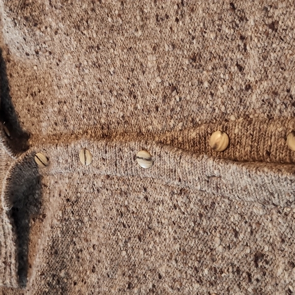 Gorgeous Handknit in Ireland Wool Sweater XLG. - Picture 10 of 10